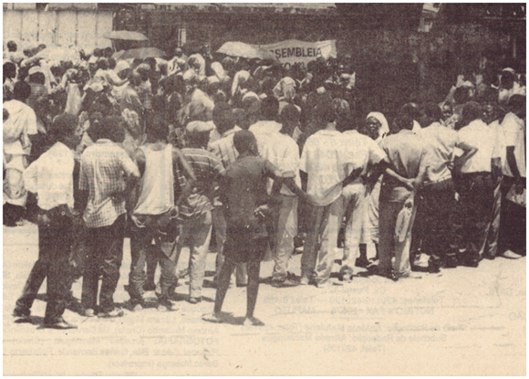 Mozambicans at voting tables