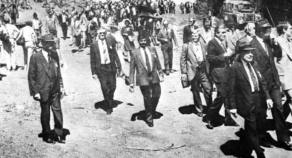 Harry Oppenheimer arriving at the Nkomati signing ceremony, March 1984